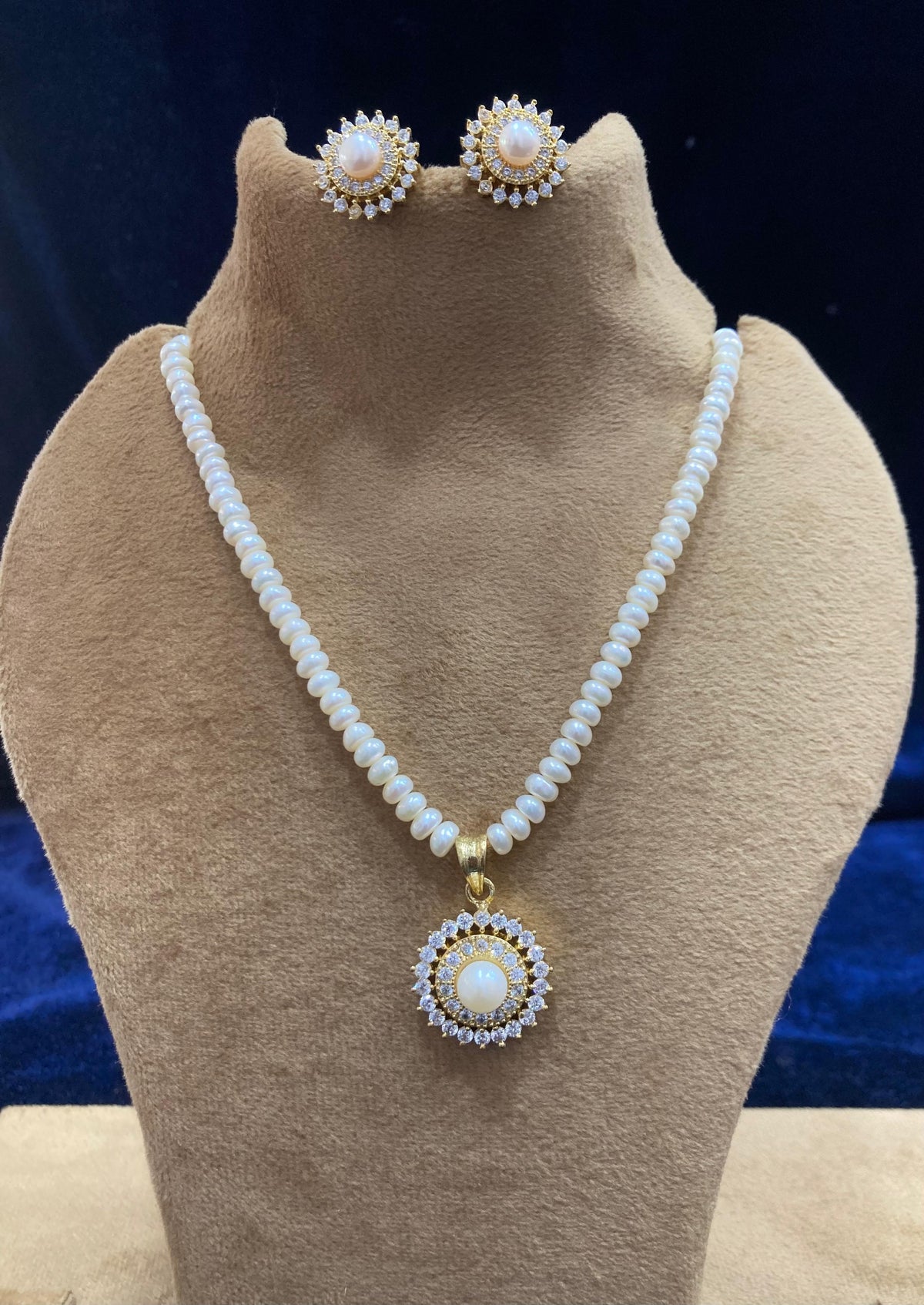 Avyaya Freshwater  Pearl Necklace & Earrings Set - Gold Plated