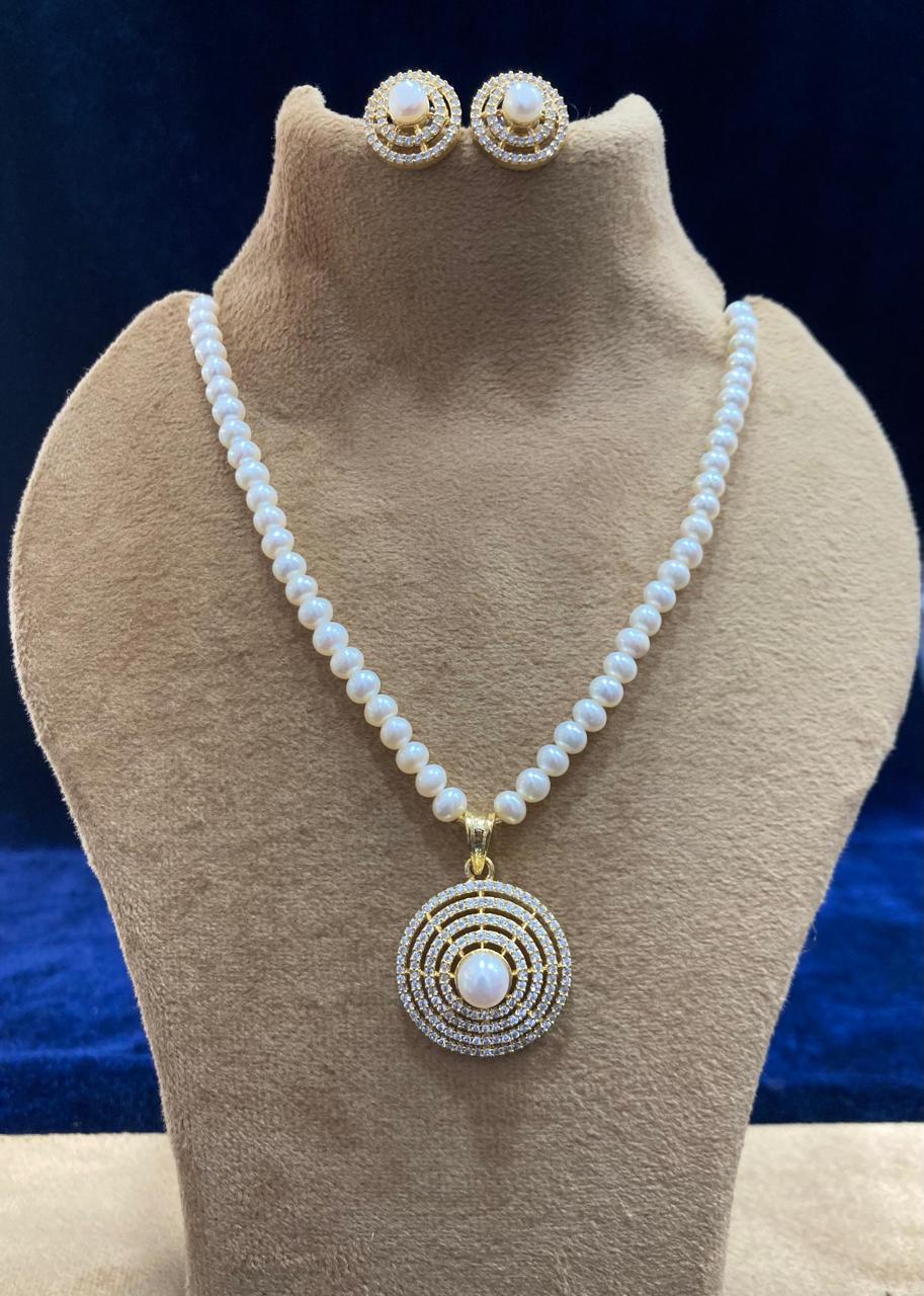 White Freshwater Pearl Necklace & Earrings Set – Gold Finish